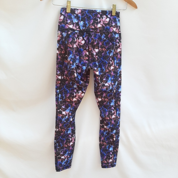 FABLETICS High-Waisted Printed PowerHold 7/8 - Picture 3 of 9